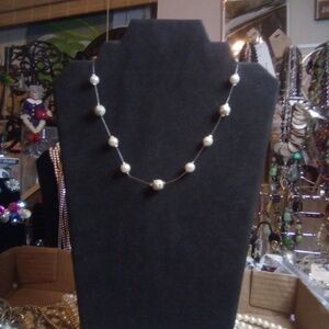 Avon pearly necklace on wire